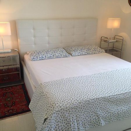 Short Let Hotel Олбия Екстериор снимка